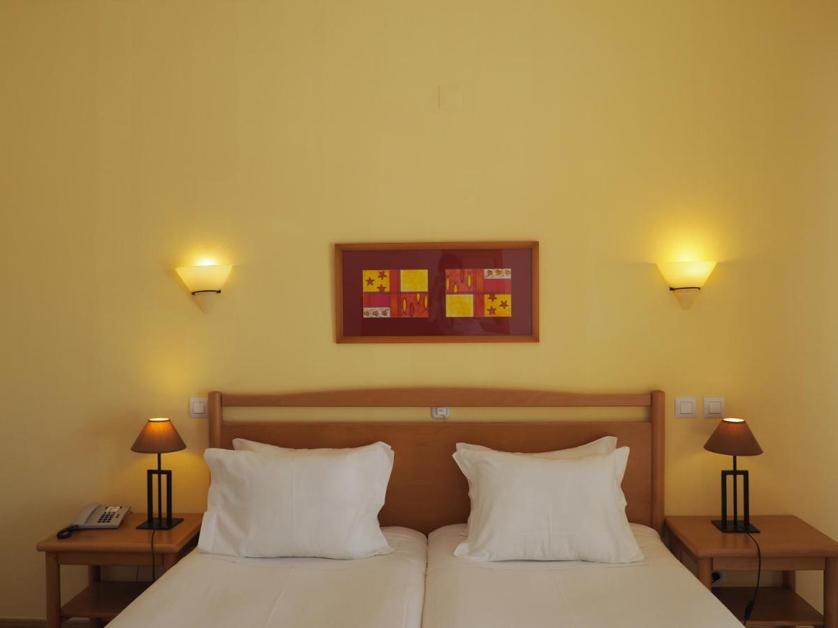 Готель Club House Cvl Praia Da Luz Екстер'єр фото