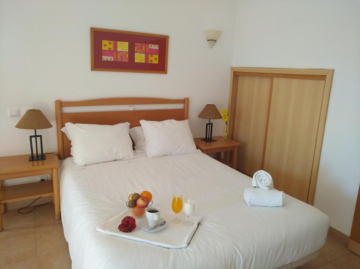 Готель Club House Cvl Praia Da Luz Екстер'єр фото