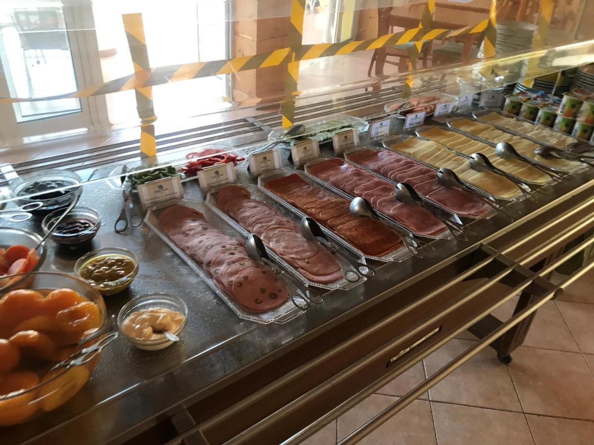 Готель Club House Cvl Praia Da Luz Екстер'єр фото