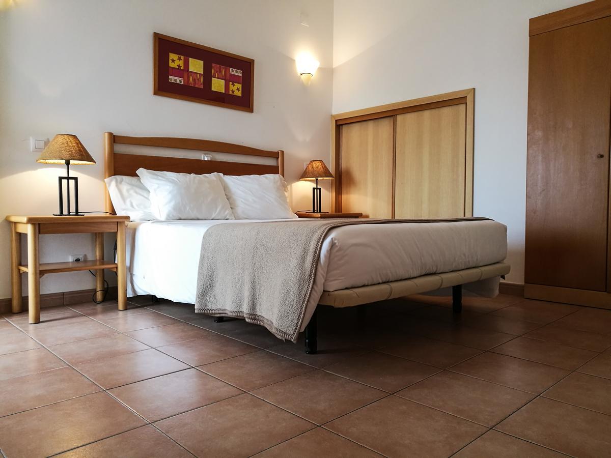 Готель Club House Cvl Praia Da Luz Екстер'єр фото