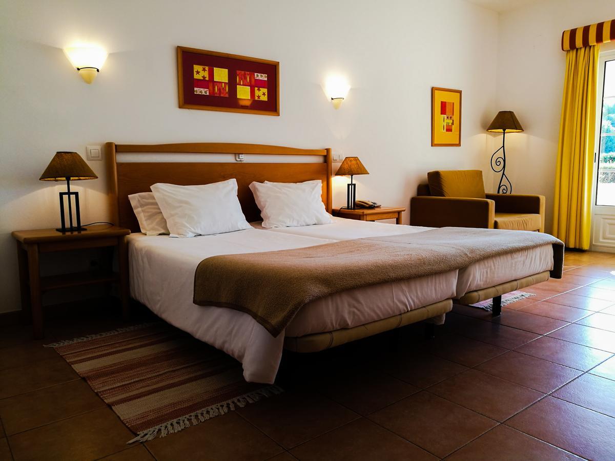 Готель Club House Cvl Praia Da Luz Екстер'єр фото