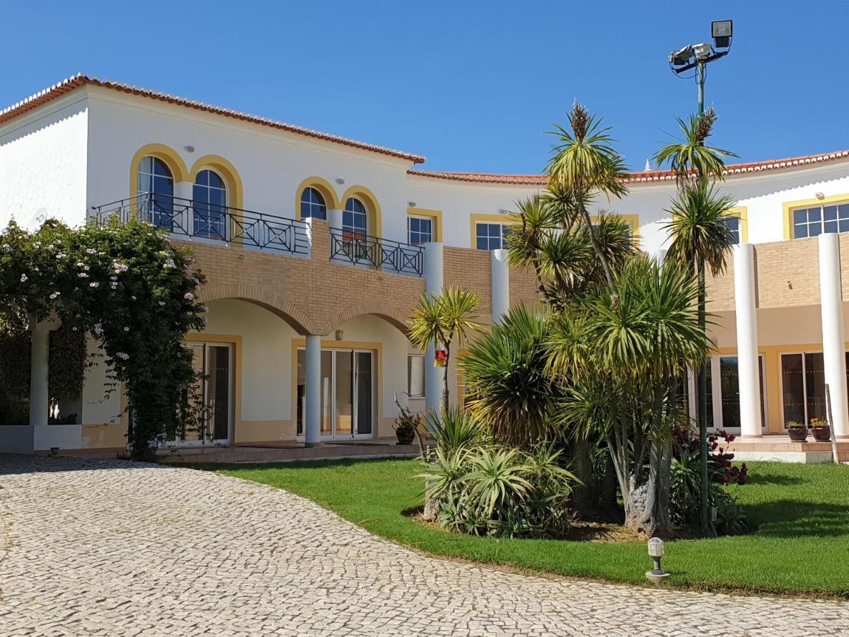 Готель Club House Cvl Praia Da Luz Екстер'єр фото