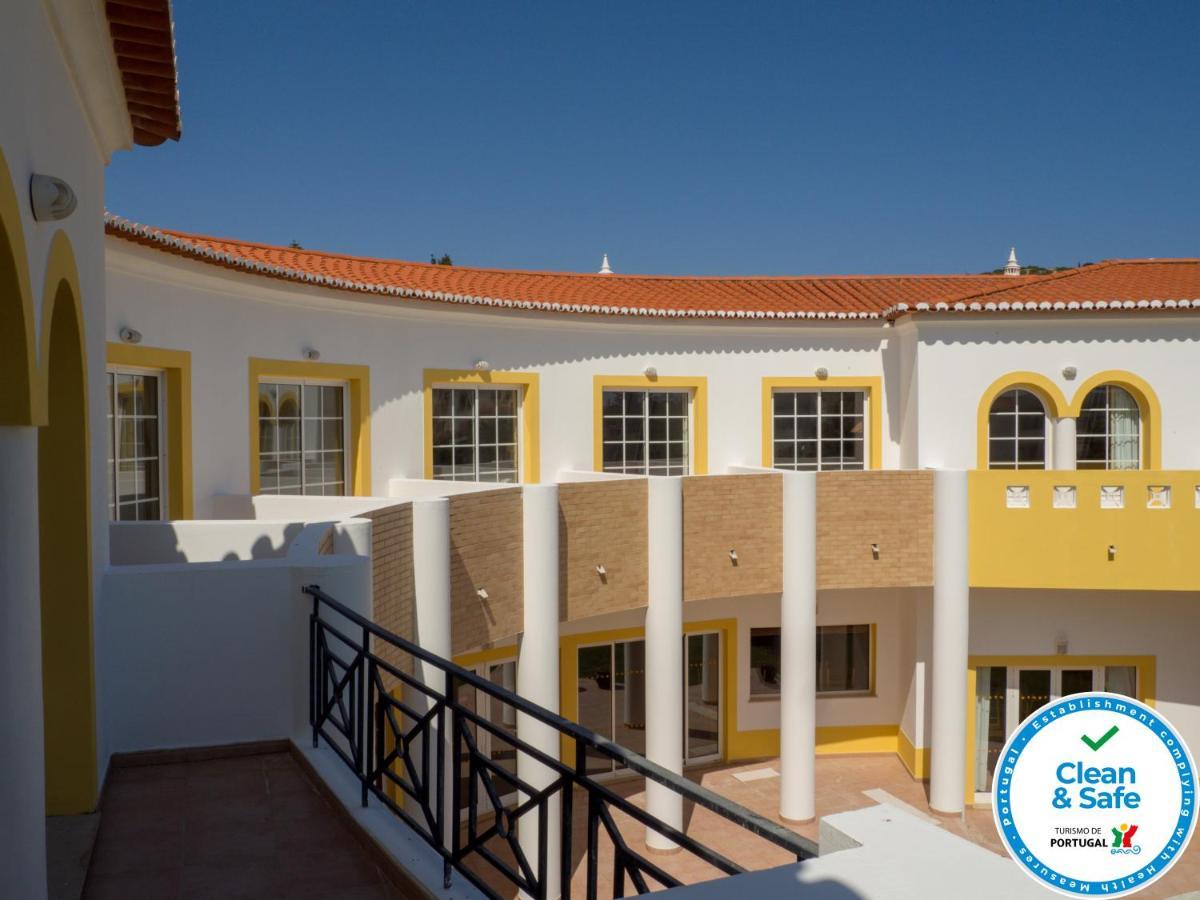 Готель Club House Cvl Praia Da Luz Екстер'єр фото