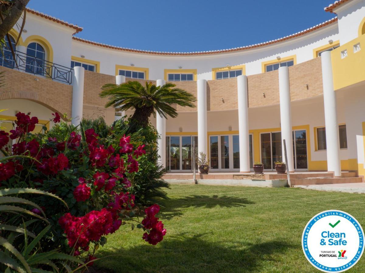 Готель Club House Cvl Praia Da Luz Екстер'єр фото